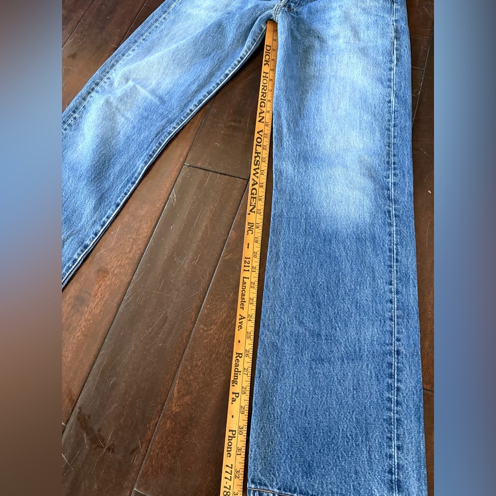 Vintage Levi's 501 Med/Dark Wash Button-Fly Blue Jeans - Y2K - Picture 7 of 11